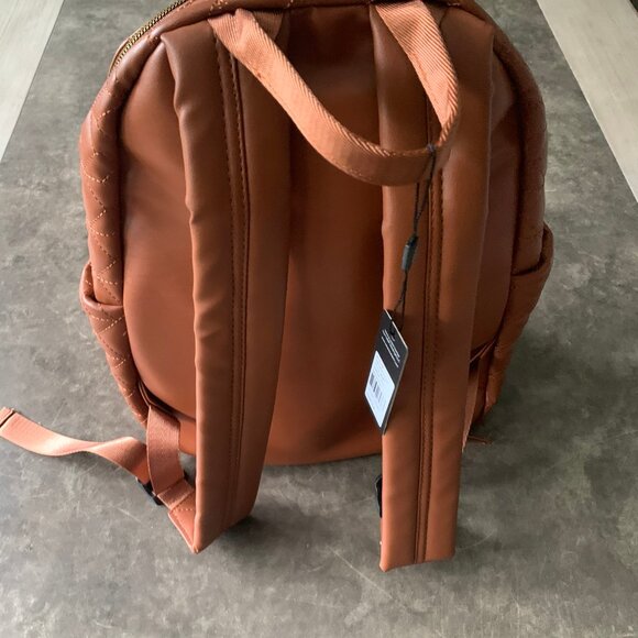Vera New York Quilt Backpack Cognac main image 4